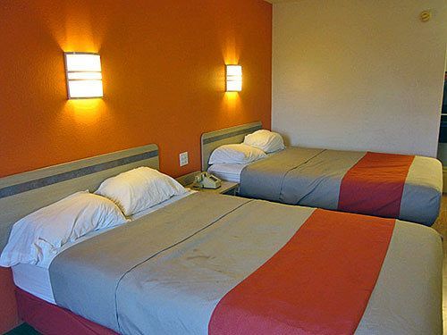 6 Northeast Hotel 2*